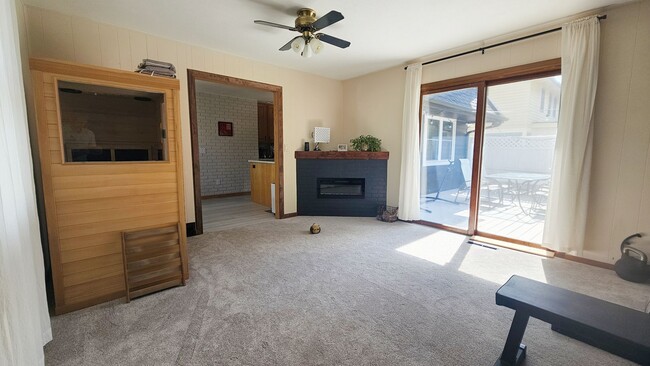 Building Photo - Charming 4-Bedroom Remodeled Home in Quiet...