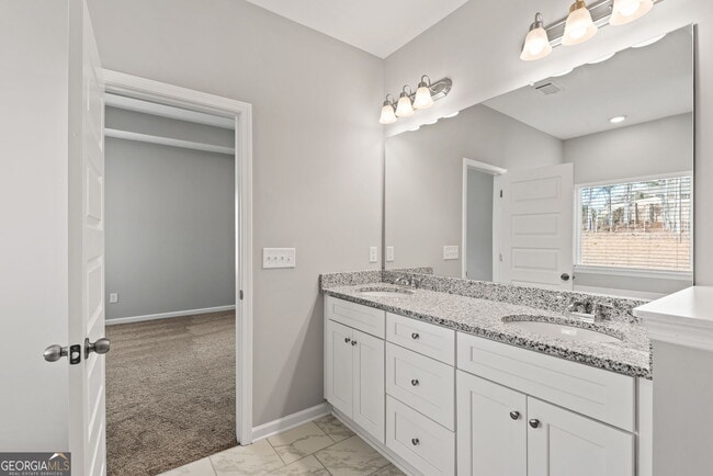 Building Photo - 559 Belmont Ln