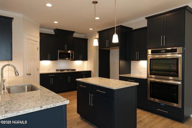 Building Photo - 311 Winesap Pl