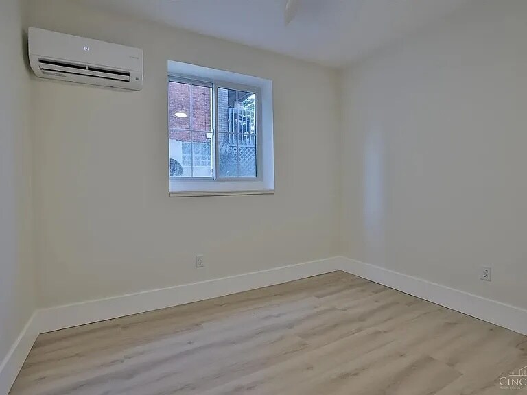 Building Photo - 227 Kinsey Ave