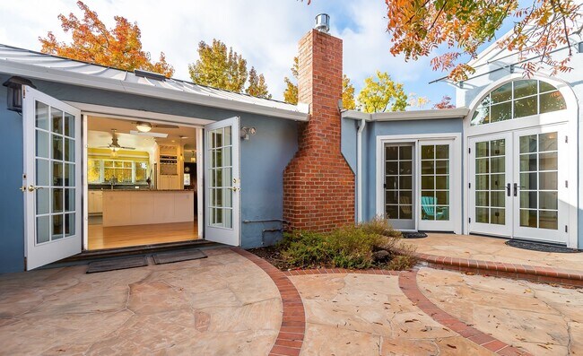 Building Photo - Luxury Single-Story Los Gatos Estate | Remodeled Throughout | Resort-Style Backyard