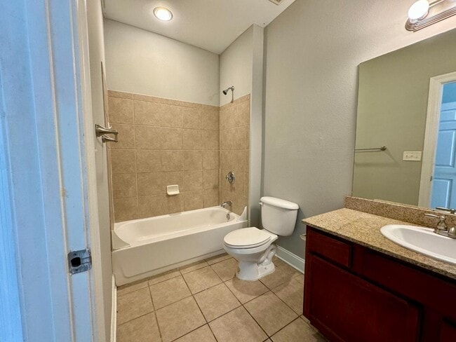 Building Photo - 3218 Veterans Memorial Pkwy