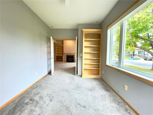 Building Photo - 12022 Vermillion St NE