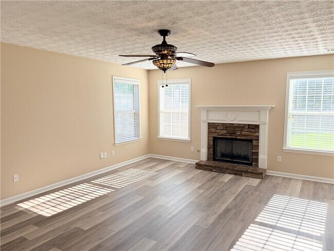 Building Photo - 1210 Skylar Ridge Cir