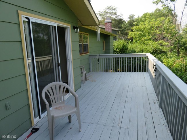 Building Photo - 4 br, 2 bath House - 337 Coddington Road 3...