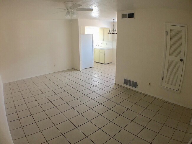 Building Photo - 2418 Pittsburg Ave