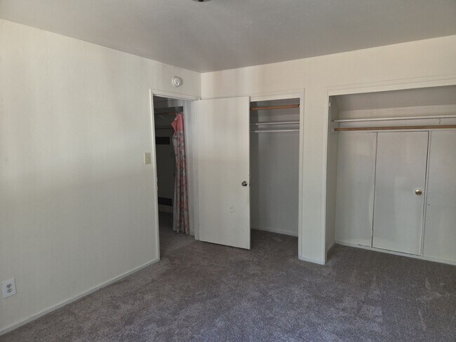 Building Photo - RO253-Cole, Gregory