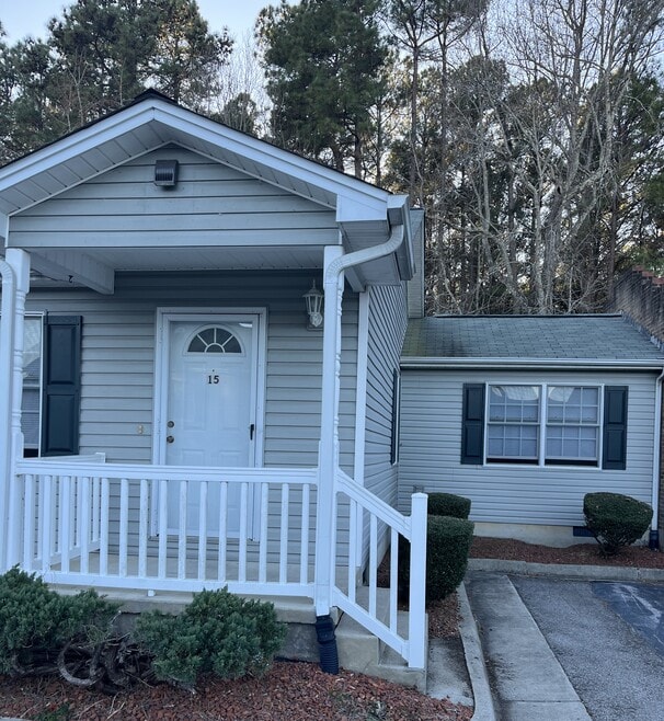 Building Photo - 2515 Franklin Turnpike