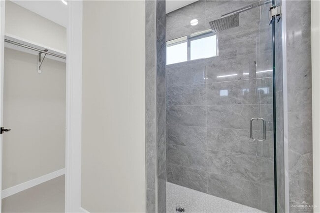 Building Photo - 20 Tierra Escondido