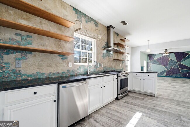 Building Photo - 1582 Ewing Farm Dr