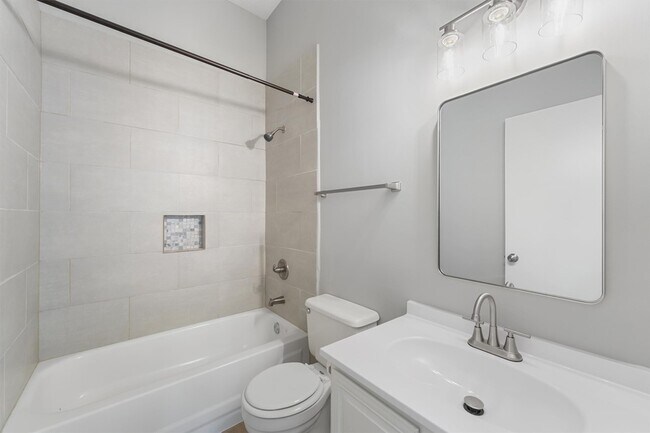 Building Photo - 6 Fiddlers Cove Pl
