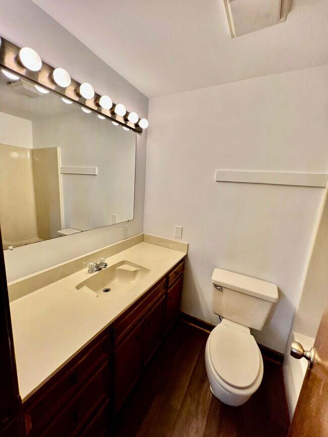 Building Photo - 2752 US-501