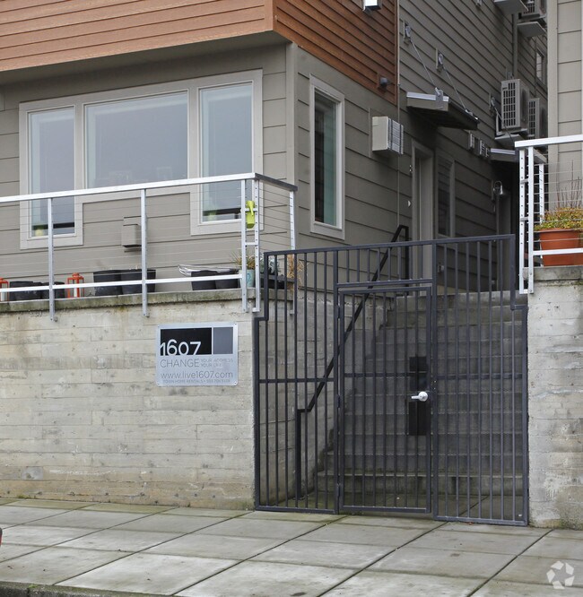 1607 Apartments 1607 NW Davis St Portland OR 97209 Apartment Finder