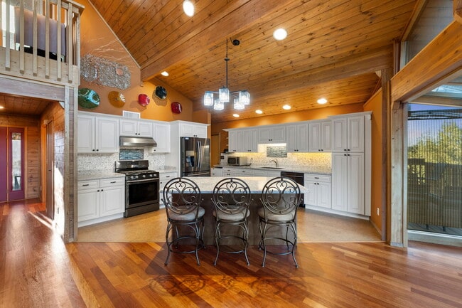 Building Photo - 13912 Grey Bears Trail