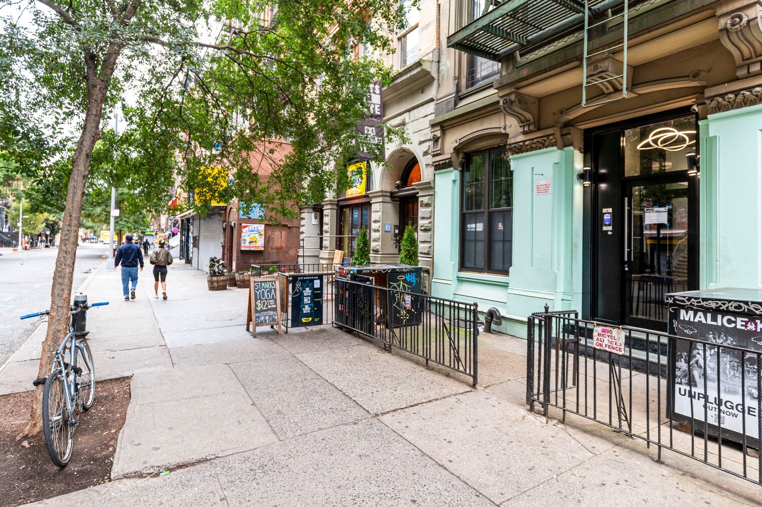 Building Photo - 10 St Marks Pl