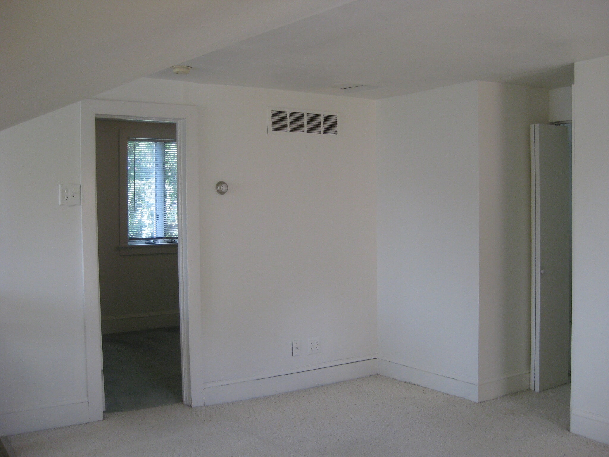 Entrance into Main Bedroom - 300 Inman Terrace