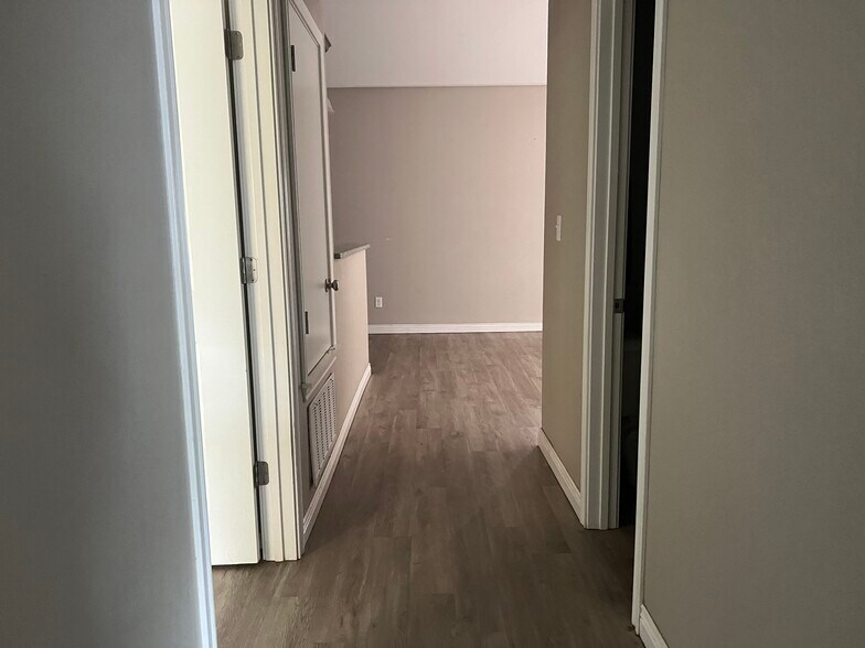 Building Photo - 3723 Trotter Ln