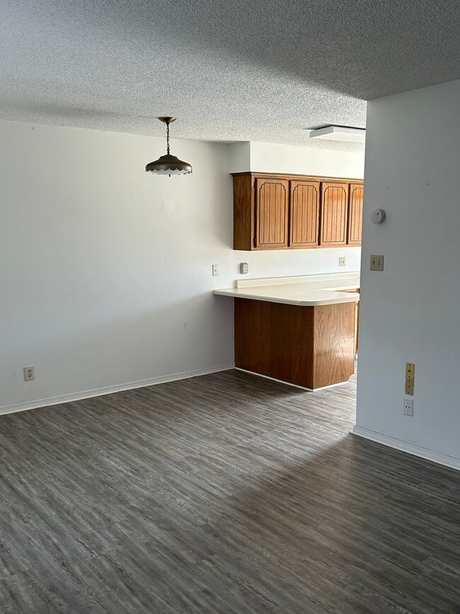 Building Photo - 92 N Josephine