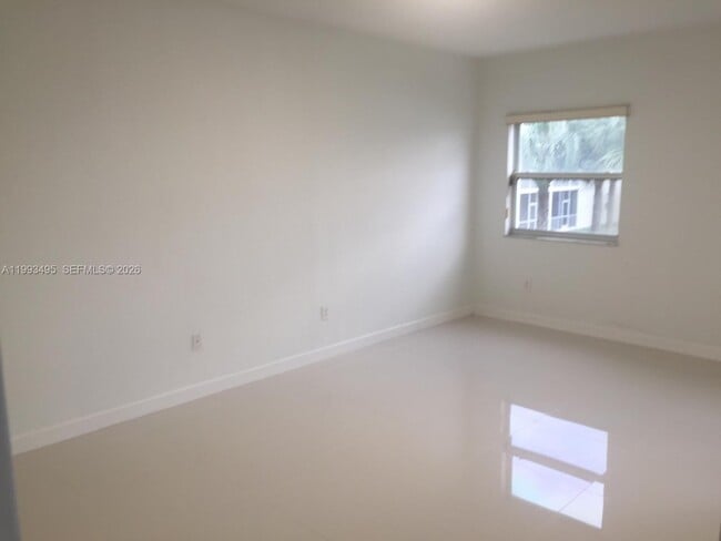 Building Photo - 10750 NW 66th St