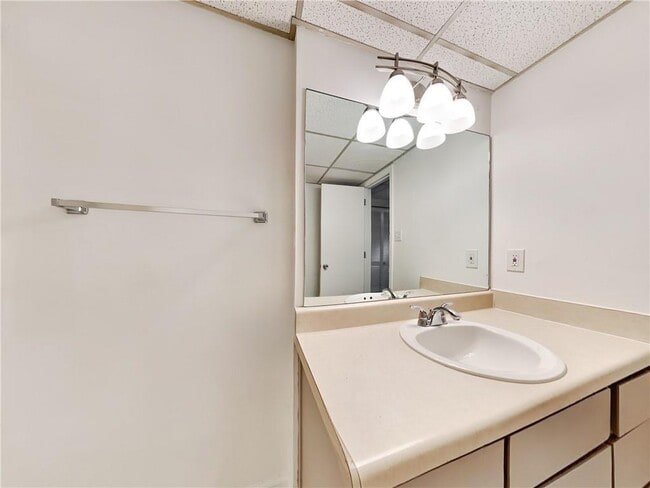 Building Photo - 3630 Winview Ct