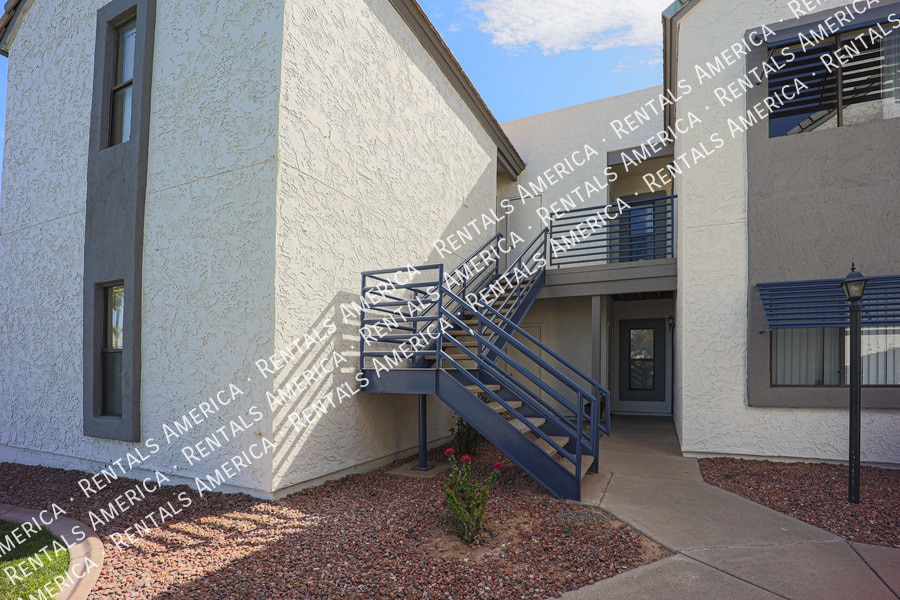 Building Photo - 855 N Dobson Rd