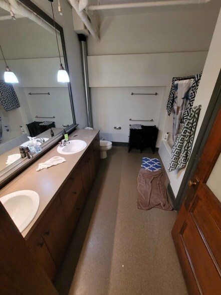 Building Photo - 600 Broadway Ave NW