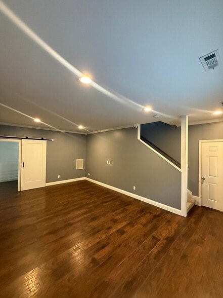 Building Photo - 135 Hogan Rd