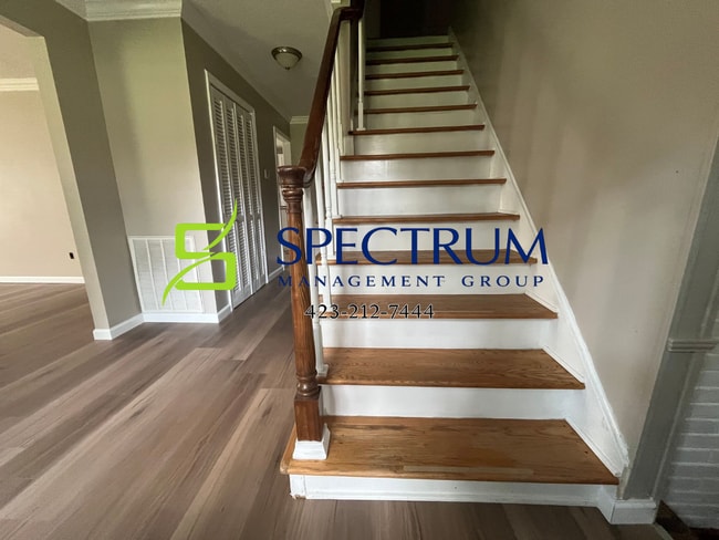 Building Photo - 723 White Oak Cir