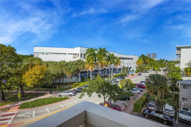 Building Photo - 4141 Nautilus Dr