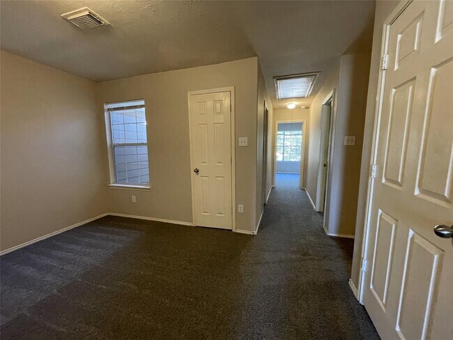 Building Photo - 6119 Yorktown Meadow Ln