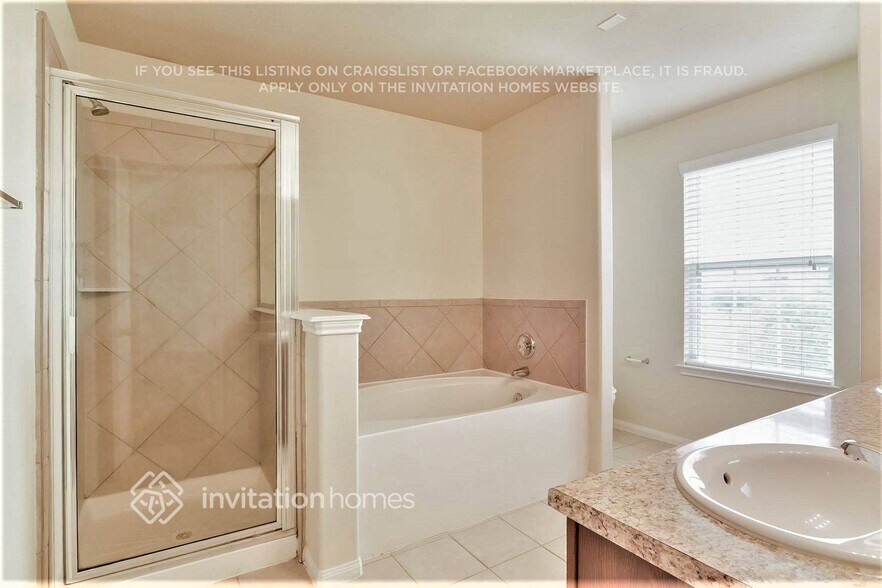 Building Photo - 5902 Deep S Dr