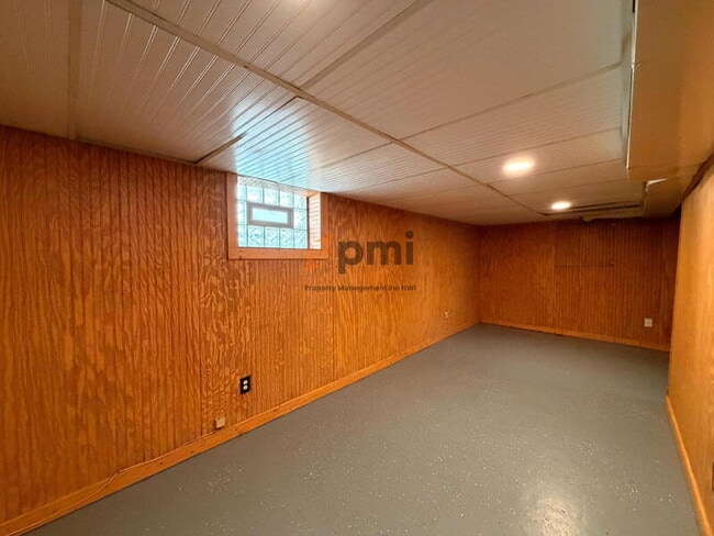 Building Photo - 6244 Madison Ave