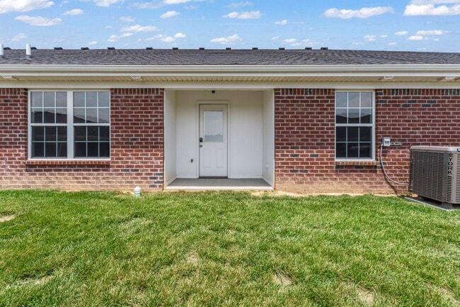 Building Photo - Lovely Updated Townhome for rent!