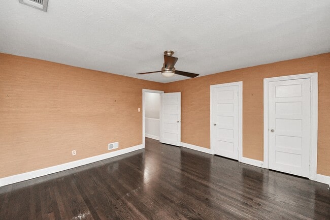 Building Photo - 2332 Sheridan St