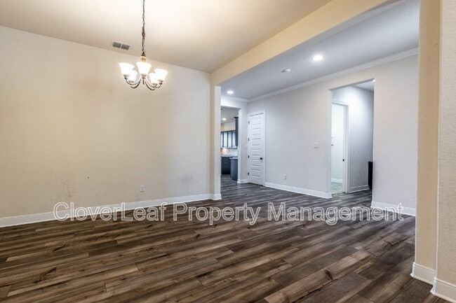 Building Photo - 908 Sussex Cove