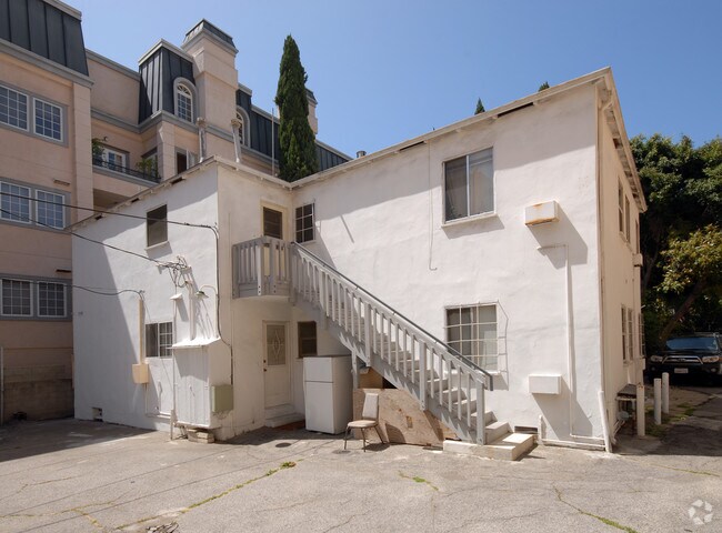 Primary Photo - 1364-1368 Kelton Ave