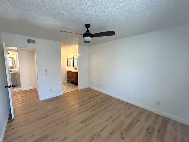 Building Photo - 8325 Spring Desert Pl