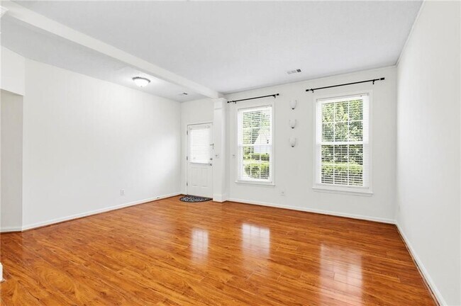 Building Photo - 490 Chippenham Ct