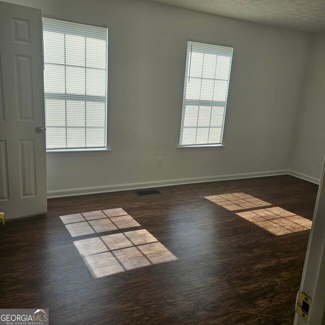 Building Photo - 5960 Batson Ct