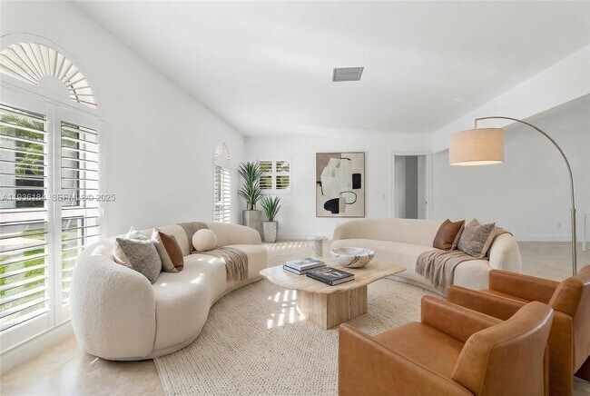 Building Photo - 7421 SW 145th Terrace