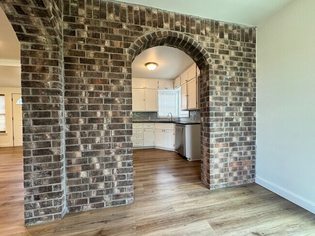 Building Photo - Remodeled Historic Home Near the Capitol, ...