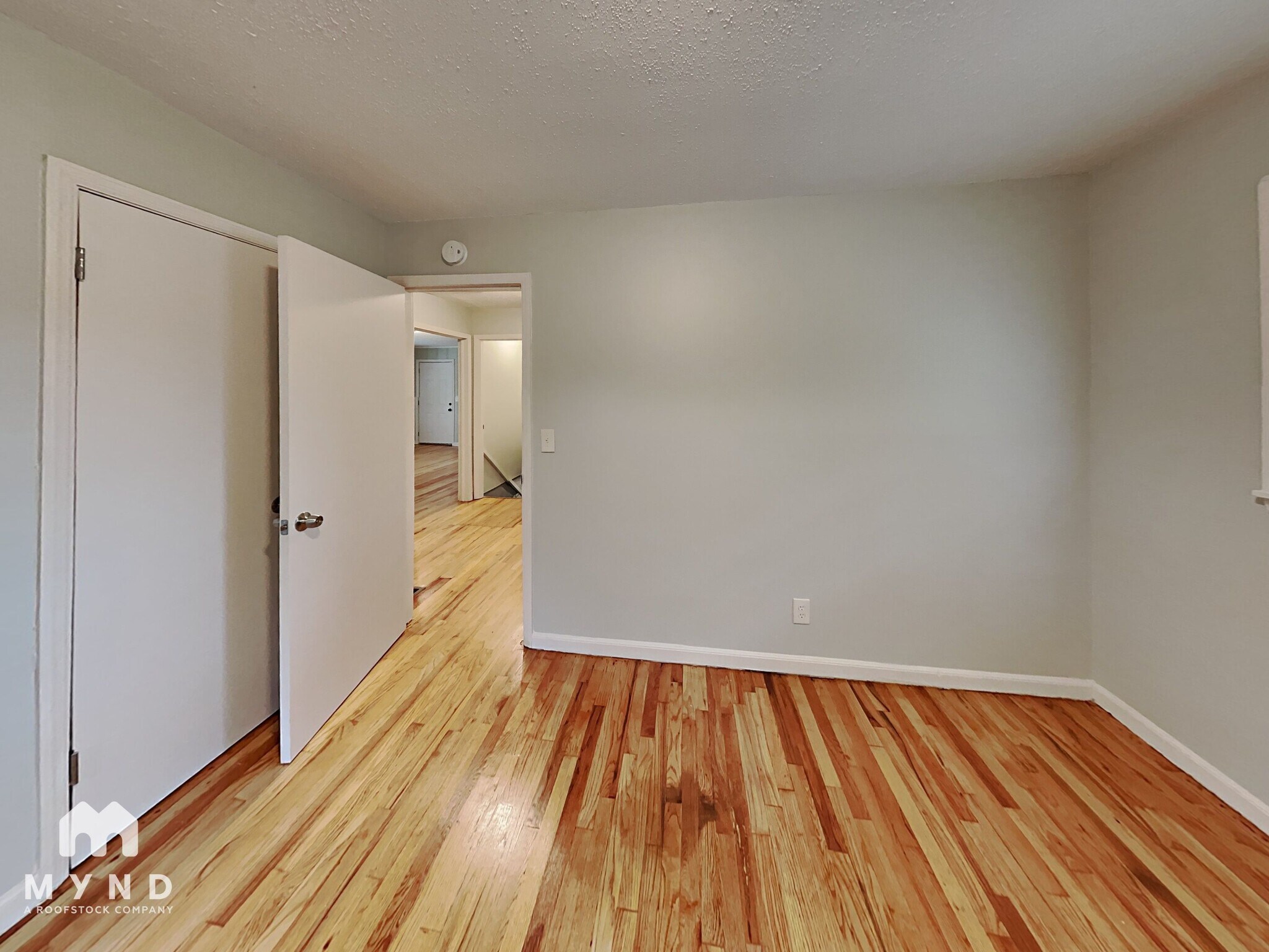 Building Photo - 921 N Highland Dr