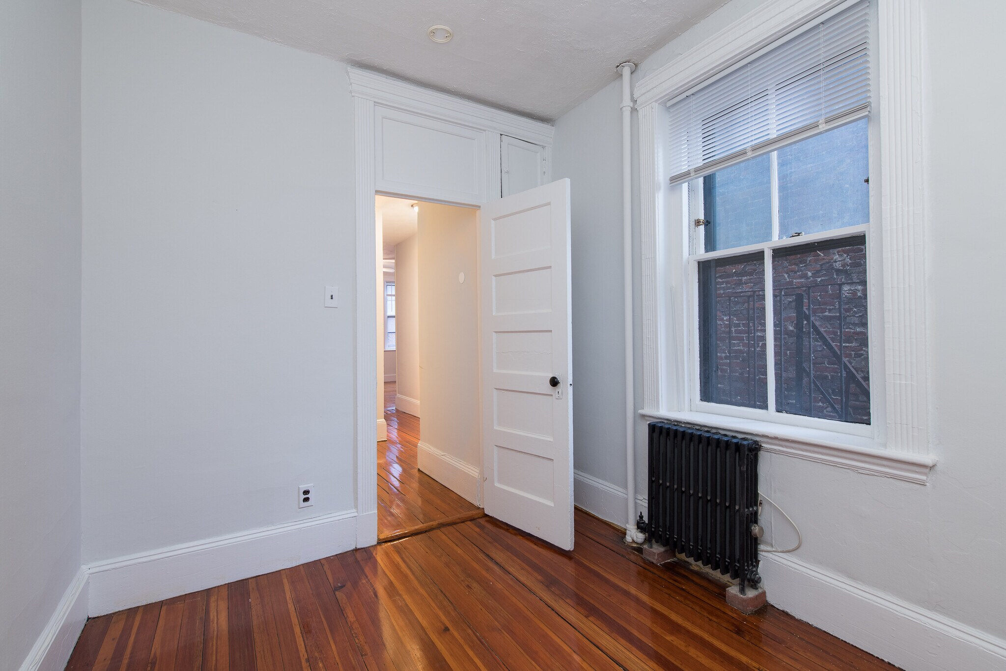 Building Photo - 85 Myrtle St