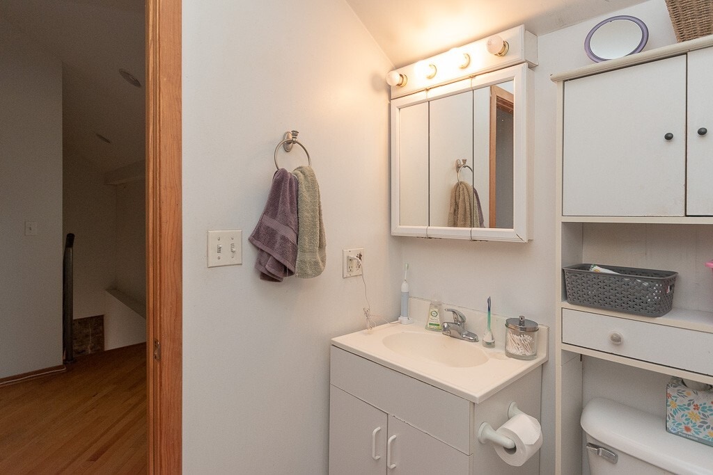 Building Photo - 1307 N Greenview Ave