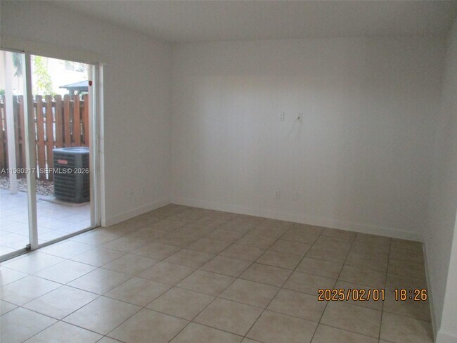 Building Photo - 13910 SW 175th Terrace