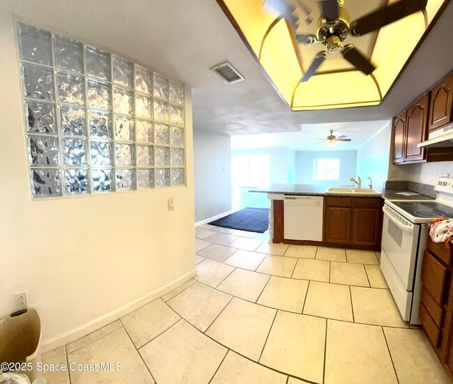 Building Photo - 1415 N Hwy A1A