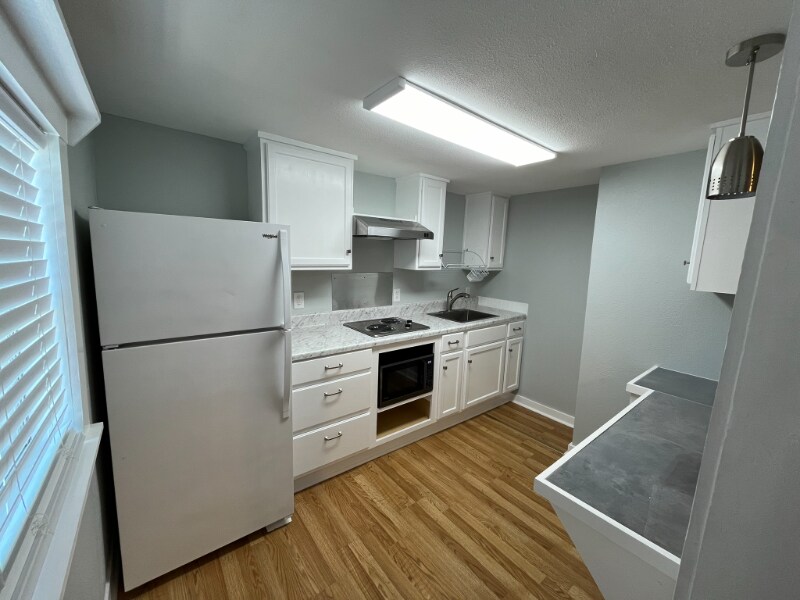 Building Photo - 1729 3rd St