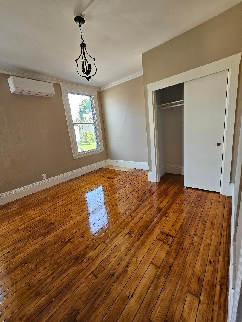 Building Photo - 764 Rock St