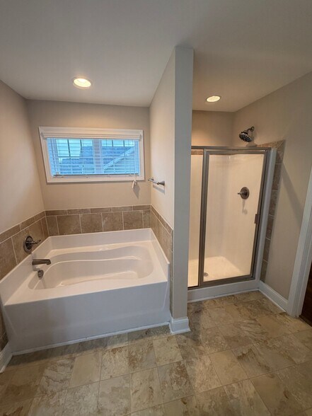 Building Photo - 54 Green Willow Dr