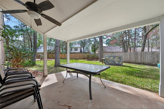 Building Photo - 35 Sheep Meadow Pl